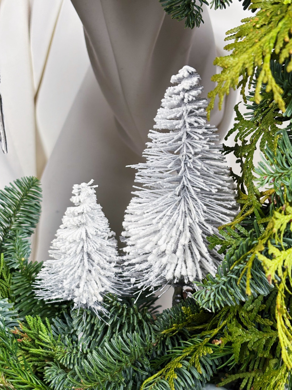 НОВОГОДНИЙ ВЕНОК С СОСУЛЬКАМИ